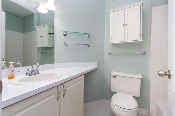 $319,900 | 1093 Fairways Boulevard, Troy, MI 48085