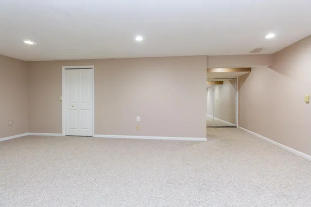 $339,900 | 1093 Fairways Boulevard, Troy, MI 48085