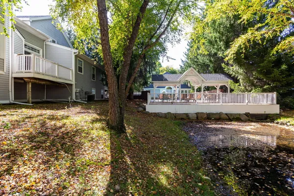 $319,900 | 1093 Fairways Boulevard, Troy, MI 48085