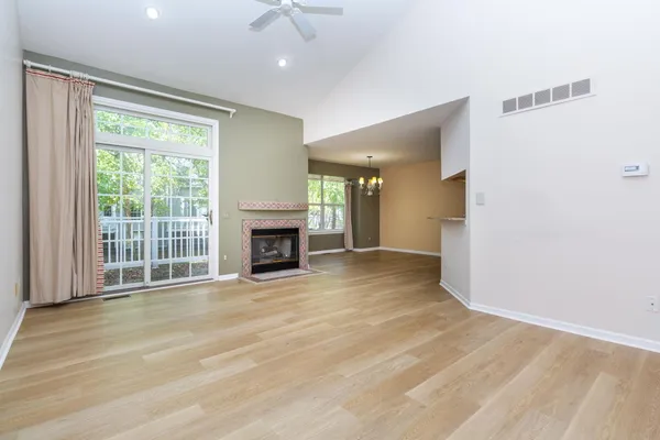 $319,900 | 1093 Fairways Boulevard, Troy, MI 48085