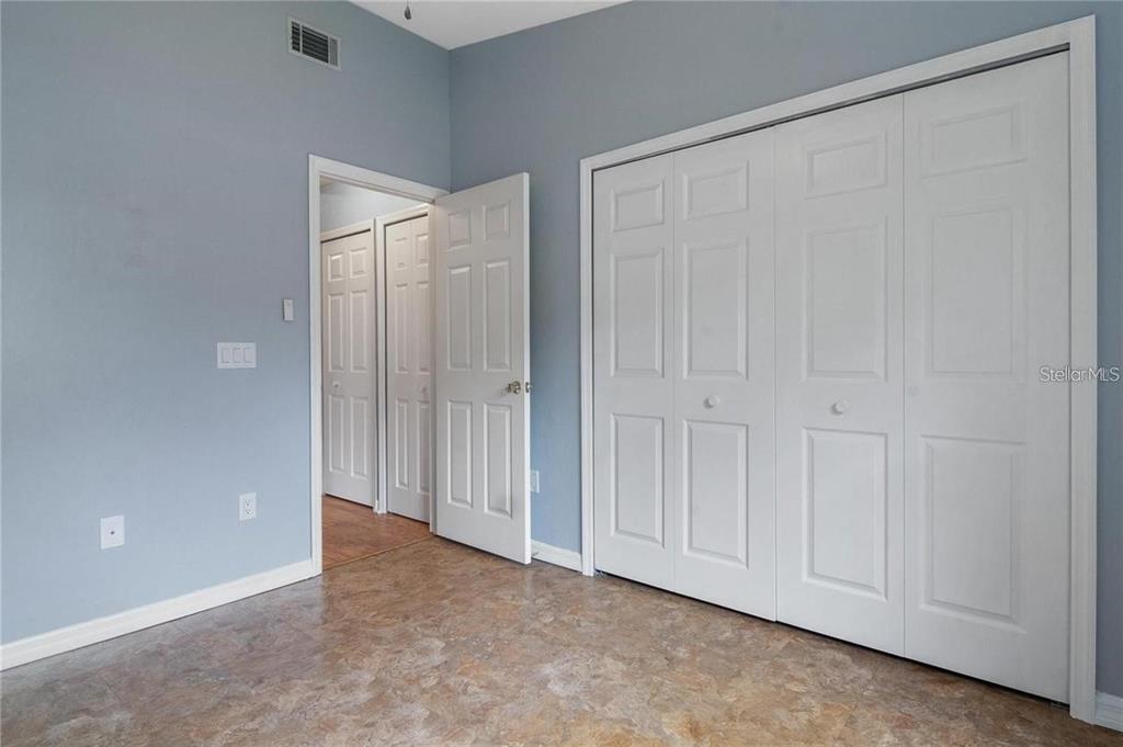 431 Northwest 50th Boulevard, Unit K Gainesville, FL 32607 - Photo 9 of 11 a view of an empty room