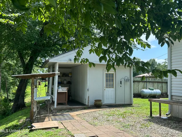 $215,000 | 1873 Highway 600, Jonesville, LA 71343