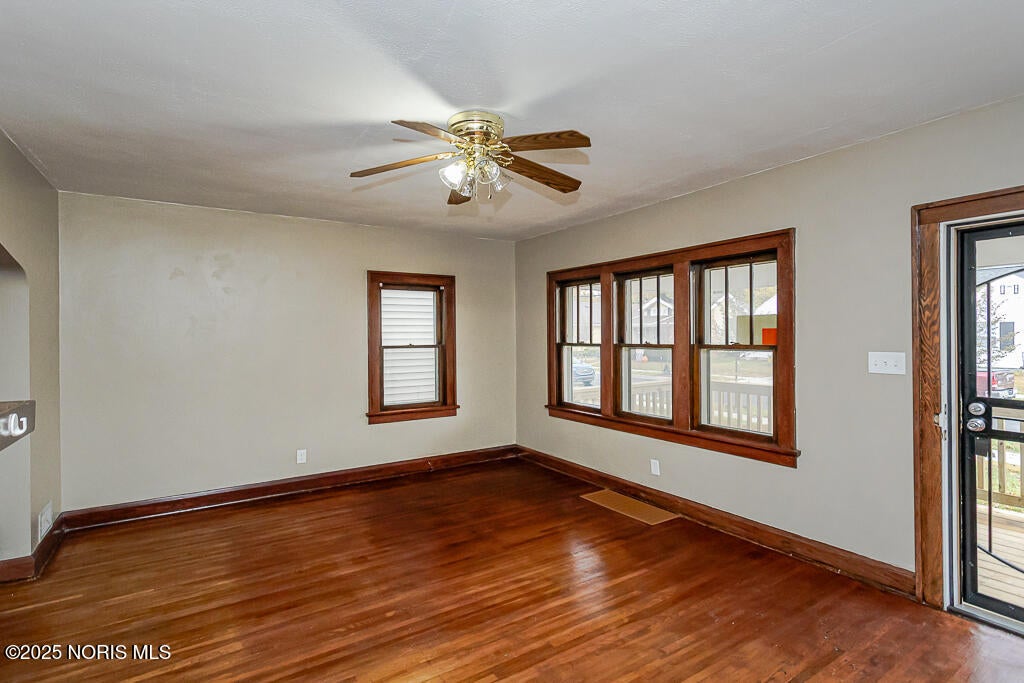 2041 Loxley Road Toledo, OH 43613 - Photo 7 of 30 175A8236