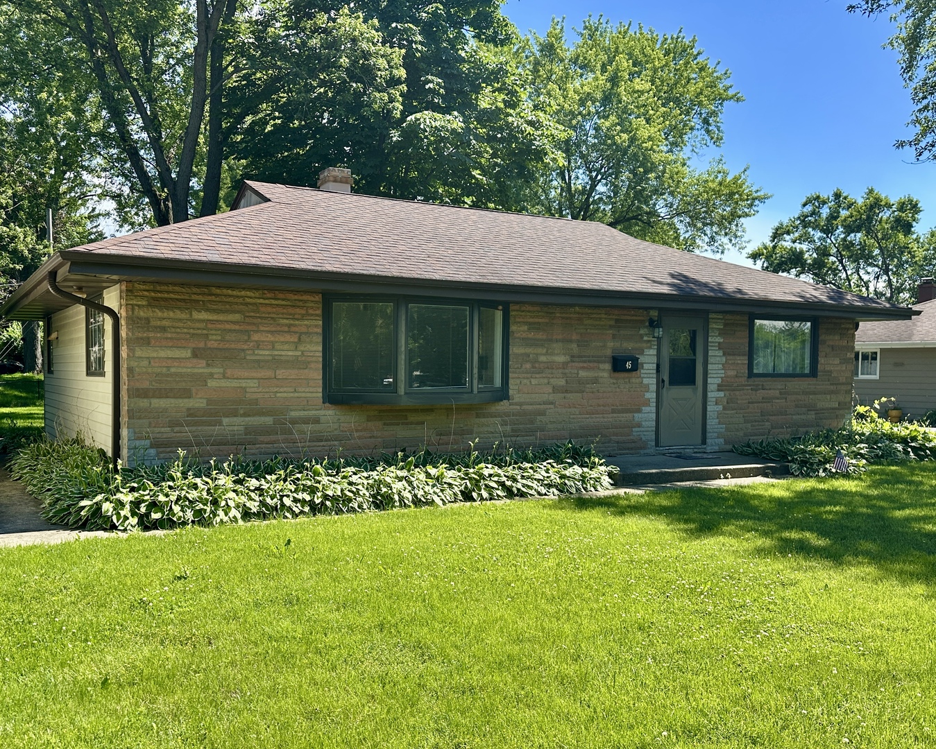 45 Golfview Road Lake Zurich, IL 60047 - Photo 1 of 10