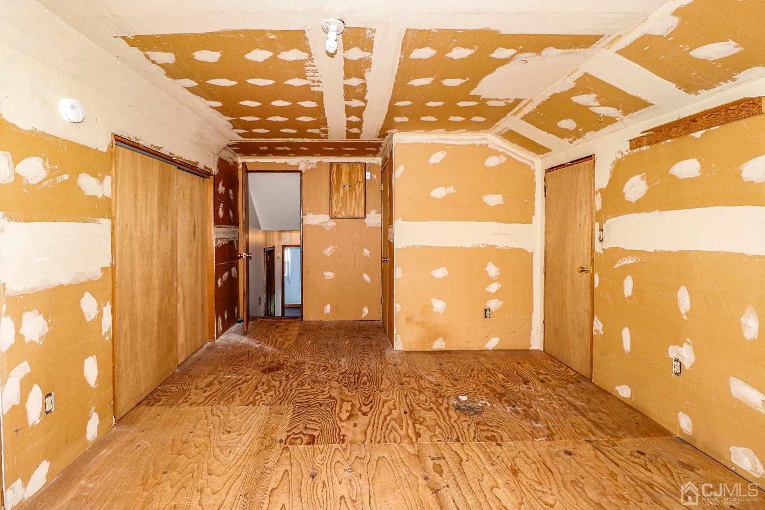 22 Hill Road Edison, NJ 08817 - Photo 28 of 38 a view of a bathroom with a shower