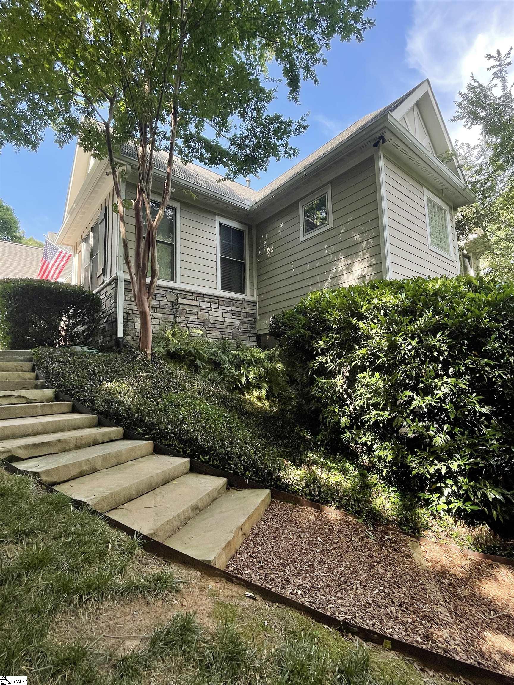 1478 Altamont Road Greenville, SC 29609 - Photo 4 of 36