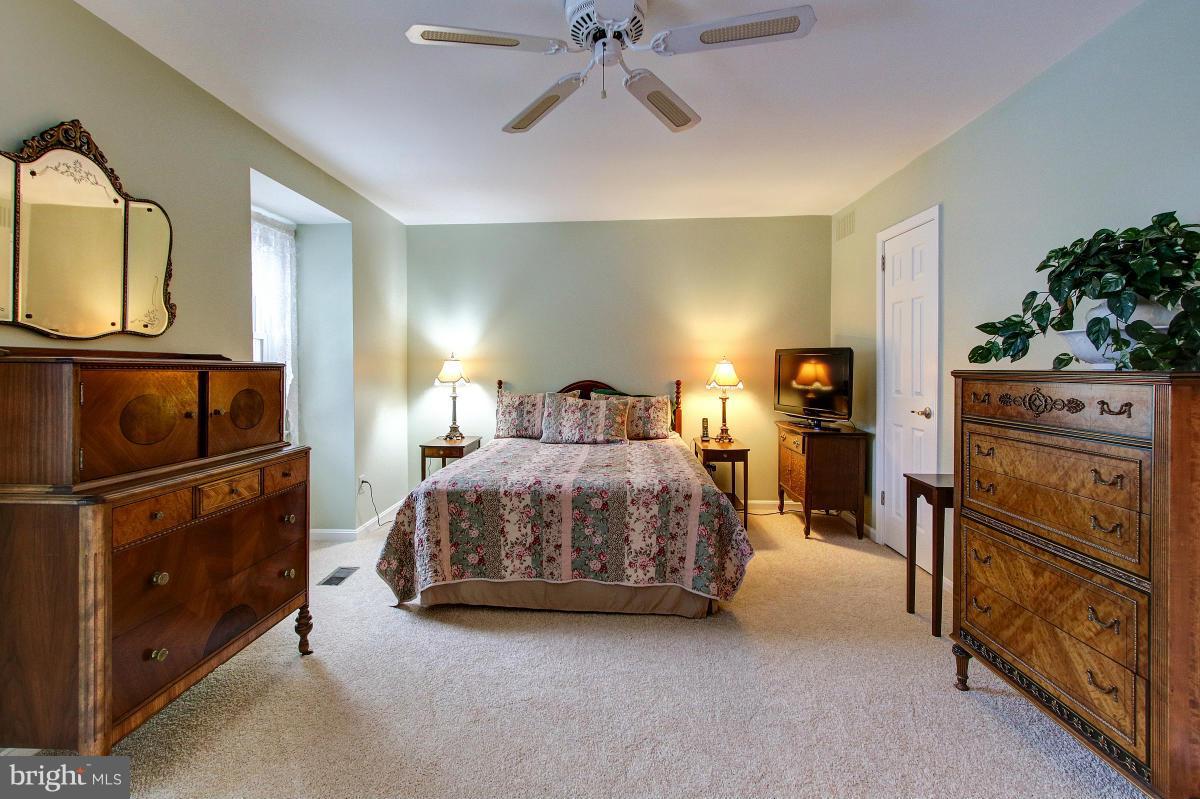 2189 Pond View Court Reston, VA 20191 - Photo 16 of 30 Bedroom (Master)