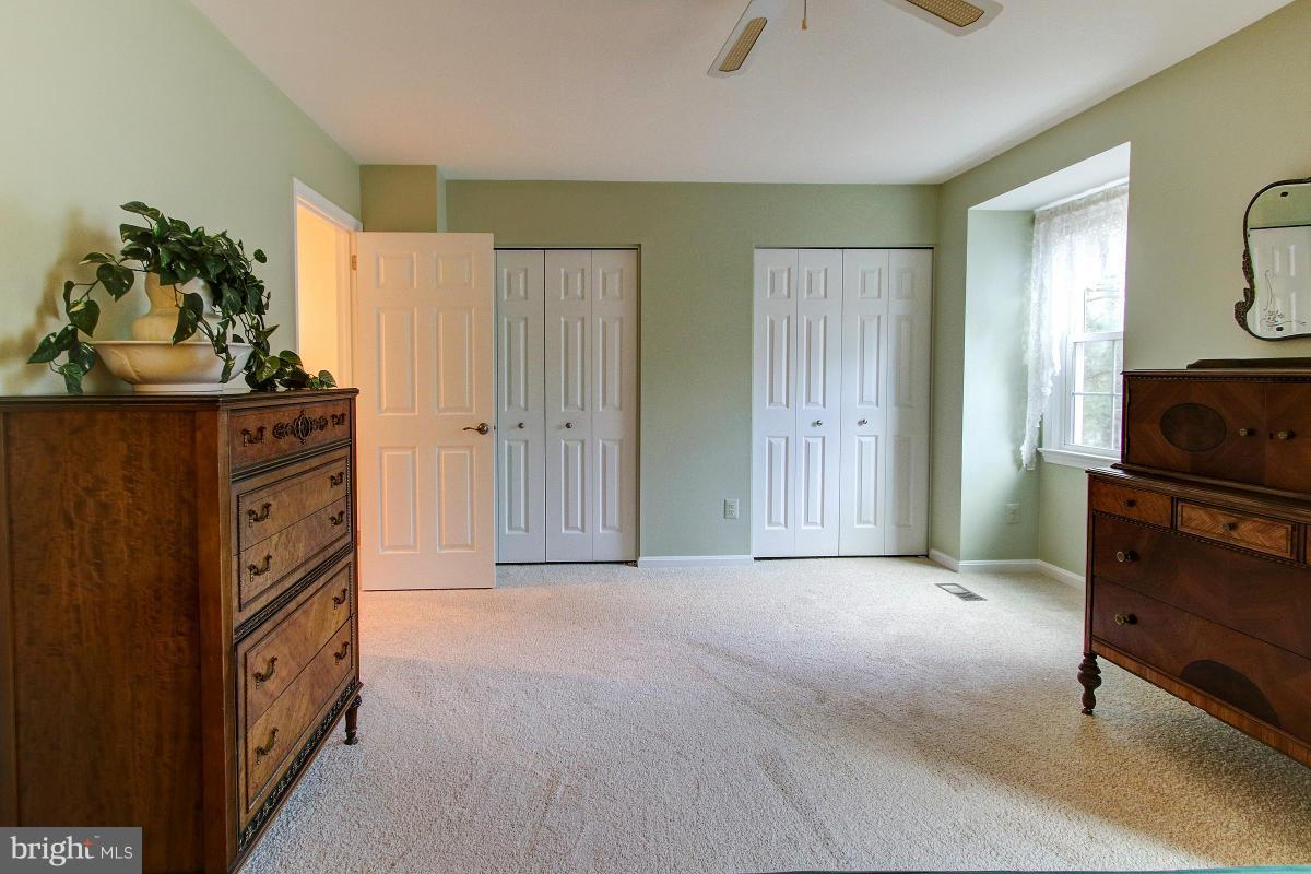 2189 Pond View Court Reston, VA 20191 - Photo 18 of 30 Bedroom (Master)