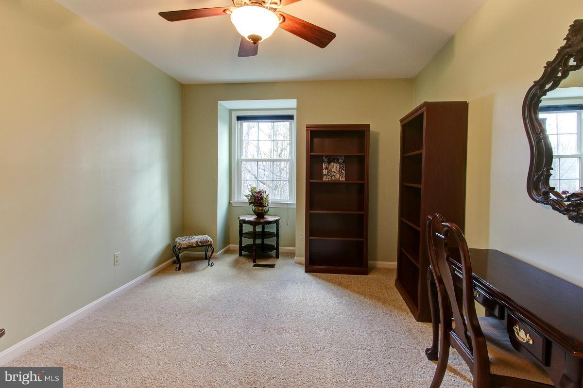 2189 Pond View Court Reston, VA 20191 - Photo 20 of 30 Bedroom