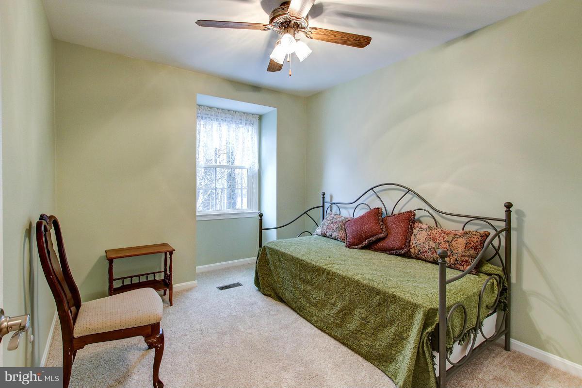 2189 Pond View Court Reston, VA 20191 - Photo 22 of 30 Bedroom