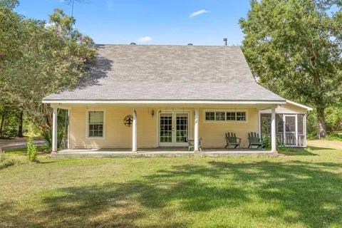 $179,900 | 8270 Frontage Road, Iowa, LA 70647