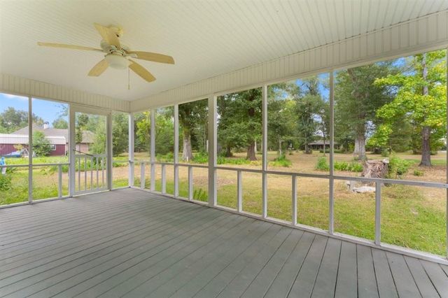 $179,900 | 8270 Frontage Road, Iowa, LA 70647