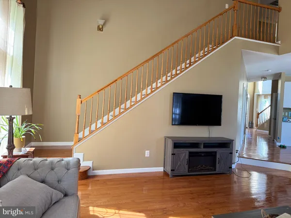 $895,000 | 23601 White Peach Court, Gaithersburg, MD 20882