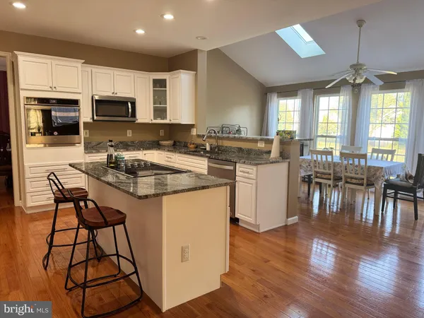 $895,000 | 23601 White Peach Court, Gaithersburg, MD 20882