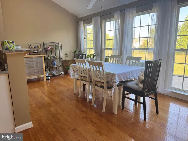 $895,000 | 23601 White Peach Court, Gaithersburg, MD 20882