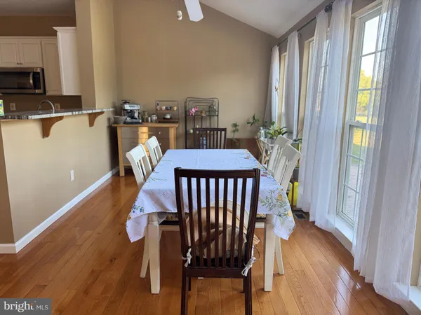 $895,000 | 23601 White Peach Court, Gaithersburg, MD 20882