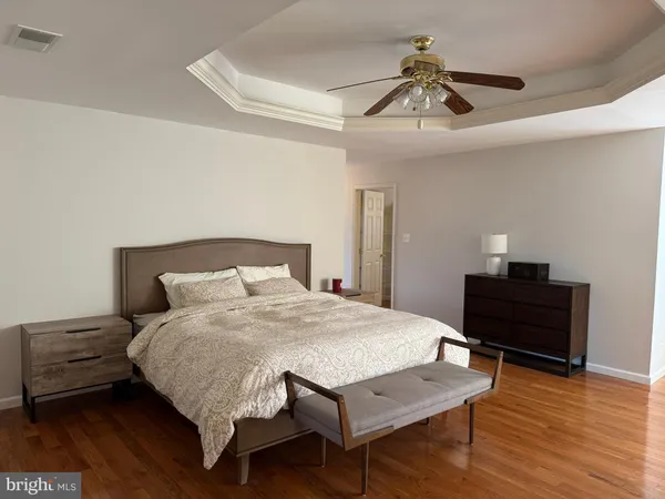 $895,000 | 23601 White Peach Court, Gaithersburg, MD 20882