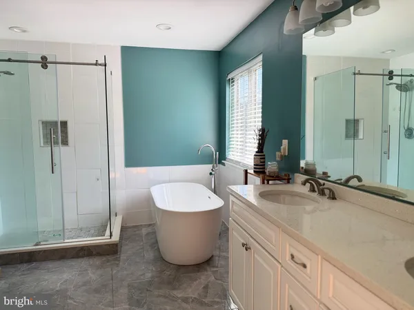 $895,000 | 23601 White Peach Court, Gaithersburg, MD 20882