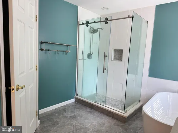 $895,000 | 23601 White Peach Court, Gaithersburg, MD 20882