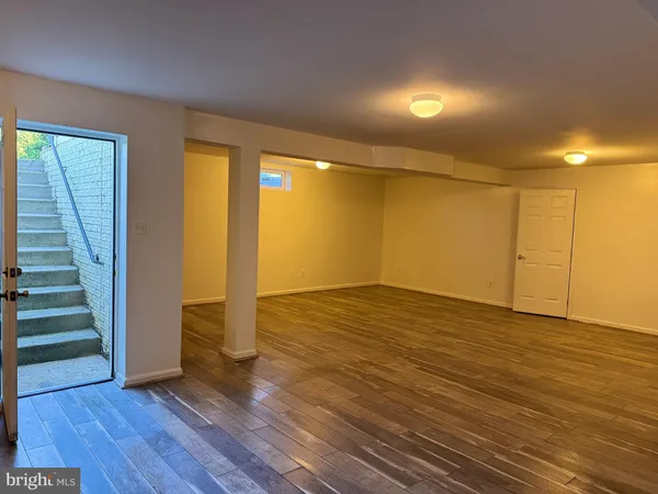 $895,000 | 23601 White Peach Court, Gaithersburg, MD 20882