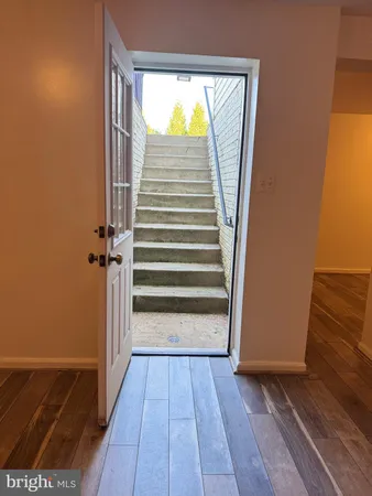 $895,000 | 23601 White Peach Court, Gaithersburg, MD 20882