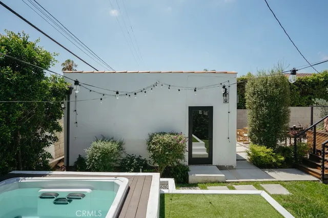 $1,875,000 | 5142 Brynhurst Avenue, Los Angeles, CA 90043