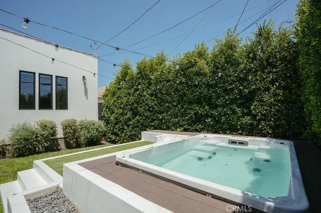 $1,875,000 | 5142 Brynhurst Avenue, Los Angeles, CA 90043