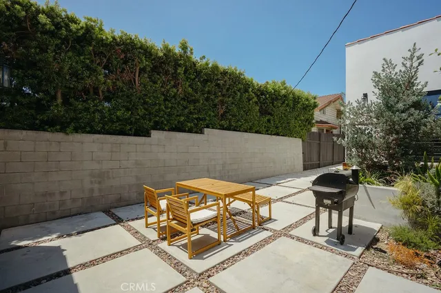 $1,875,000 | 5142 Brynhurst Avenue, Los Angeles, CA 90043