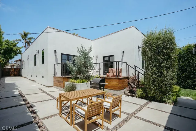 $1,875,000 | 5142 Brynhurst Avenue, Los Angeles, CA 90043
