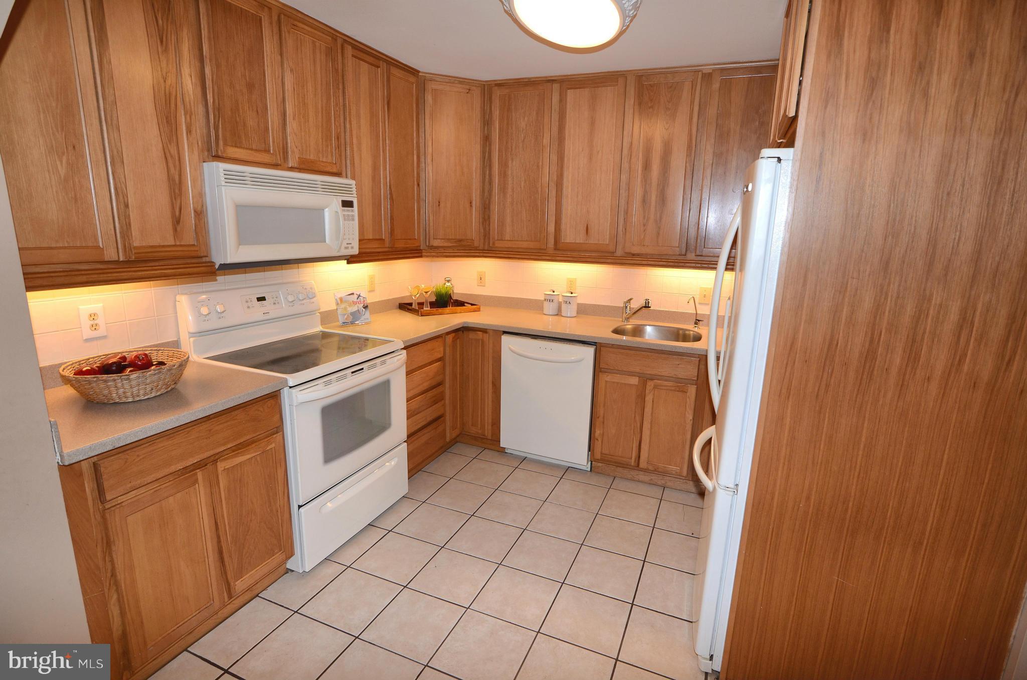 3750 Patuxent Manor Road Davidsonville, MD 21035 - Photo 11 of 30 Kitchen