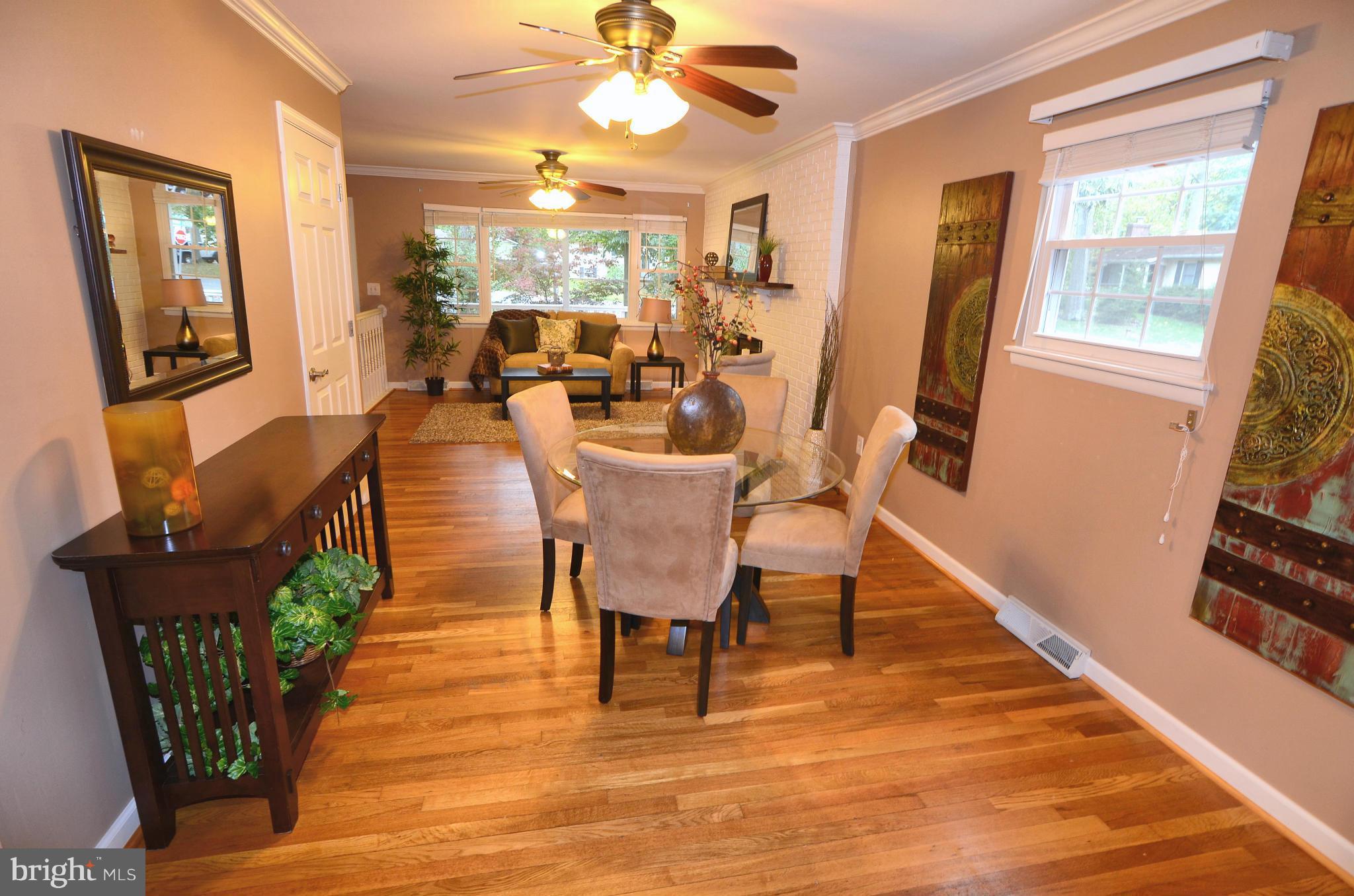 3750 Patuxent Manor Road Davidsonville, MD 21035 - Photo 9 of 30 Dining Room