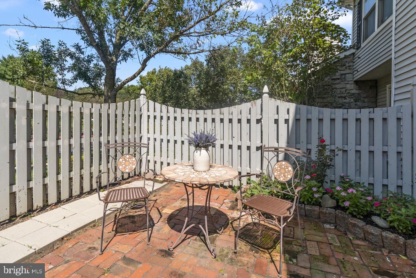 4 Cinnamon Road Thorofare, NJ 08086 - Photo 5 of 39 Outdoor Dining Area