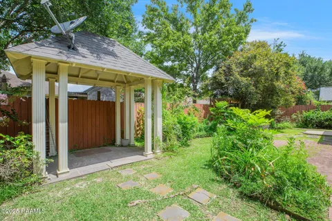 $399,999 | 206 Leicester Lane, Lafayette, LA 70508