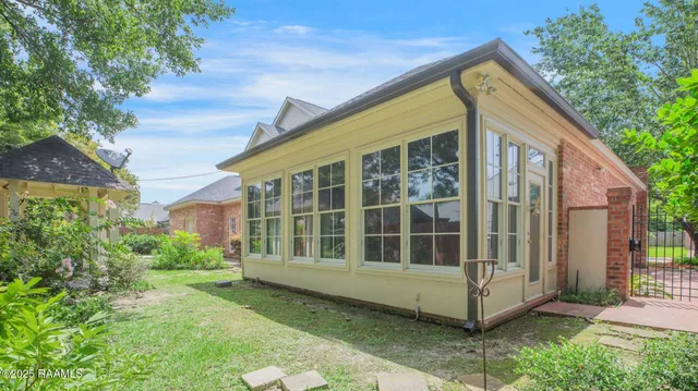 $399,999 | 206 Leicester Lane, Lafayette, LA 70508