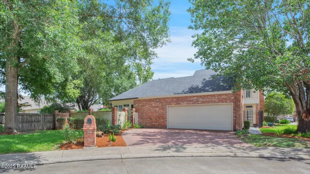 $399,999 | 206 Leicester Lane, Lafayette, LA 70508