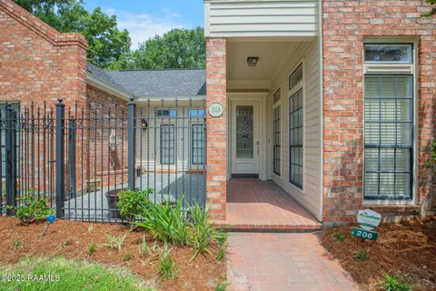 $399,999 | 206 Leicester Lane, Lafayette, LA 70508