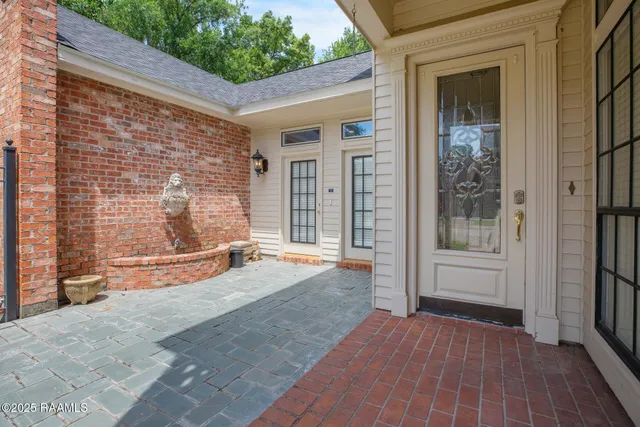 $399,999 | 206 Leicester Lane, Lafayette, LA 70508