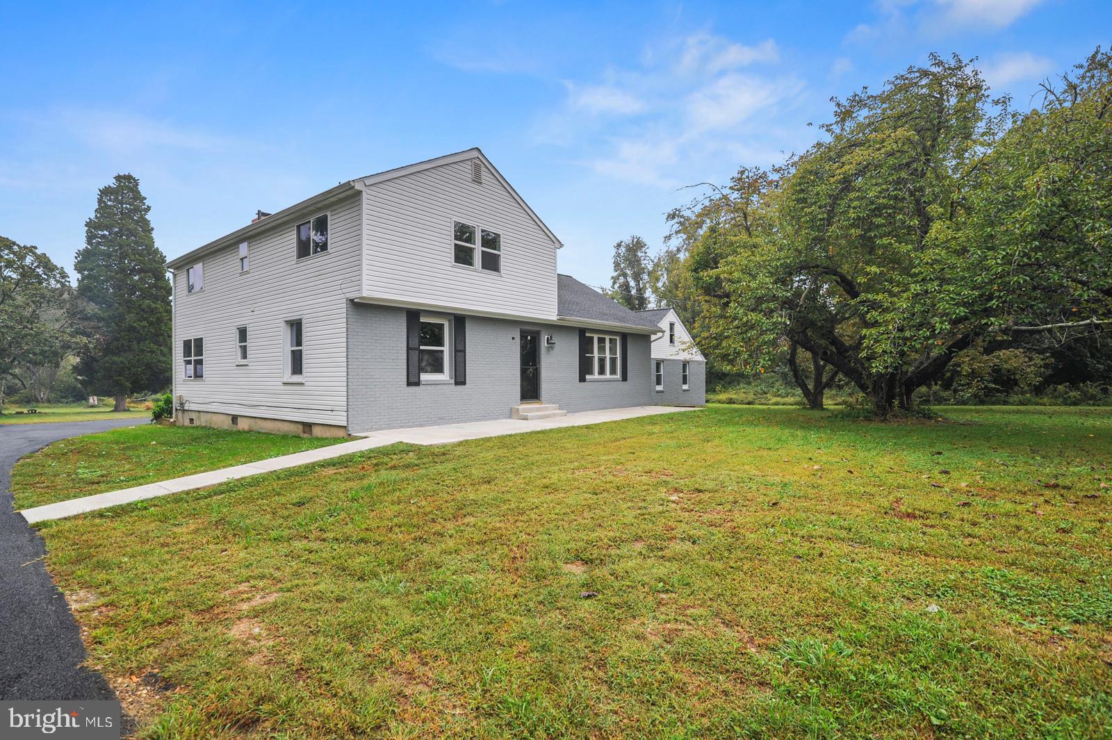 3375 Summit Bridge Road Bear, DE 19701 - Photo 2 of 28