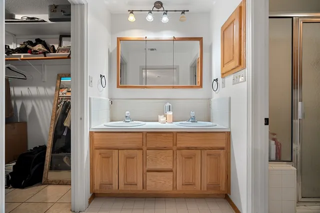 $450,000 | 216 Edgewood Drive, Fredericksburg, TX 78624