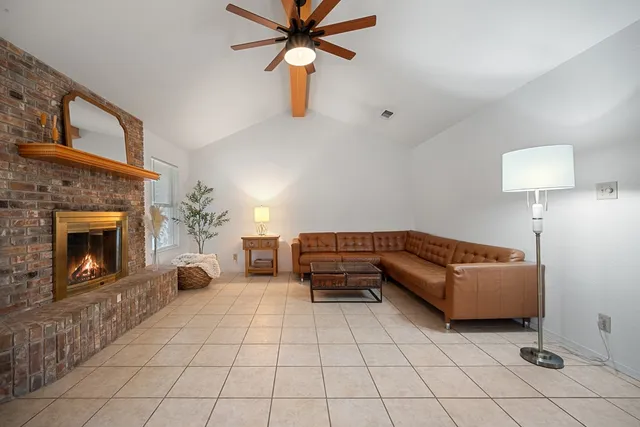 $450,000 | 216 Edgewood Drive, Fredericksburg, TX 78624