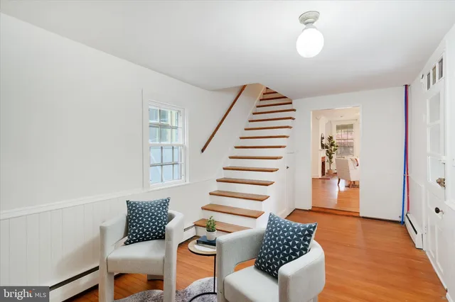 a view of entryway and workspace