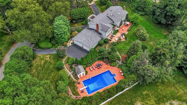 $1,499,000 | 30 Briarfield Lane, Huntington, NY 11743