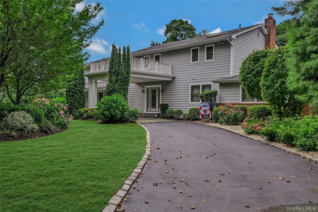 $1,499,000 | 30 Briarfield Lane, Huntington, NY 11743