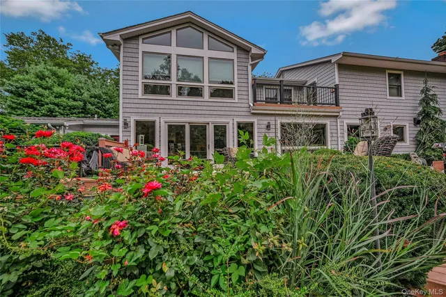 $1,499,000 | 30 Briarfield Lane, Huntington, NY 11743