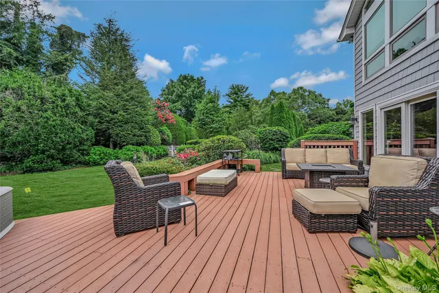 $1,499,000 | 30 Briarfield Lane, Huntington, NY 11743