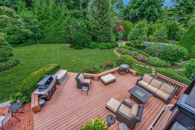 $1,499,000 | 30 Briarfield Lane, Huntington, NY 11743