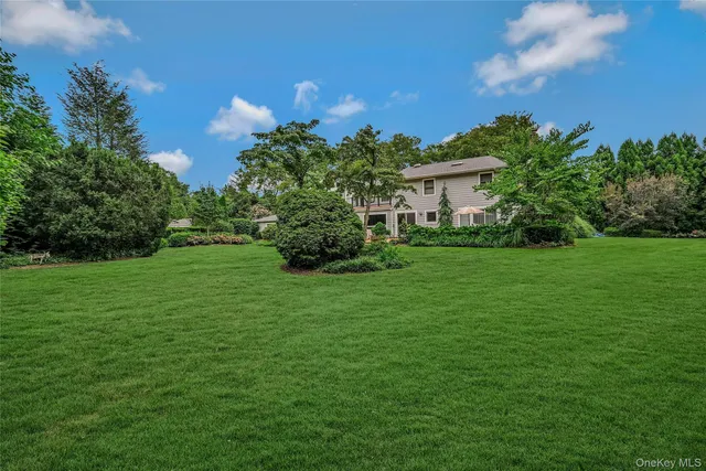 $1,499,000 | 30 Briarfield Lane, Huntington, NY 11743