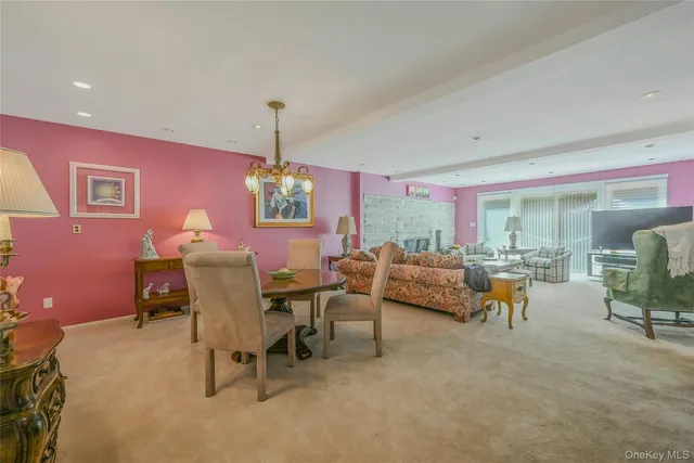 $1,499,000 | 30 Briarfield Lane, Huntington, NY 11743