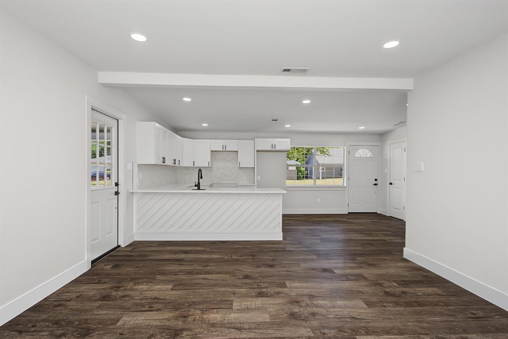 4608 Reed Street Fort Worth, TX 76119 - Photo 17 of 40 Gallery Image 17