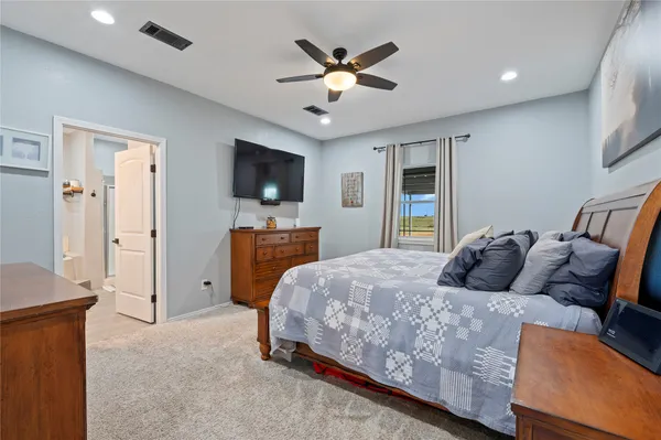 $694,900 | 11301 South FM 441 Road, El Campo, TX 77437